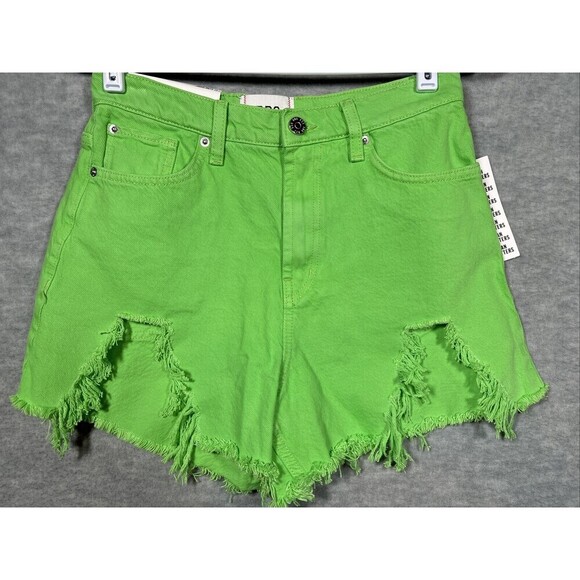 BDG Urban Outfitters Women’s Shorts Sz‎ 27 Green Denim Distressed A-Line Casual - Picture 1 of 5